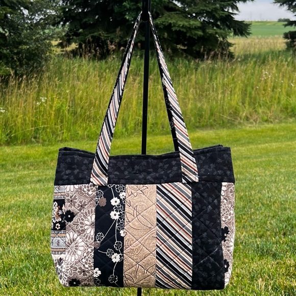 Handmade Quilted Bag - Picture 7 of 8